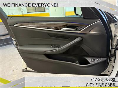 2020 BMW 530e iPerformance   - Photo 25 - Panorama City, CA 91402