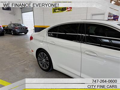 2020 BMW 530e iPerformance   - Photo 10 - Panorama City, CA 91402