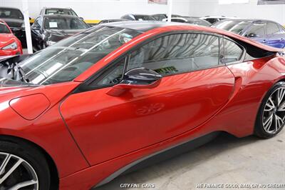 2017 BMW i8   - Photo 5 - Panorama City, CA 91402