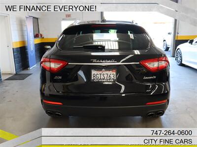 2018 Maserati Levante S   - Photo 8 - Panorama City, CA 91402