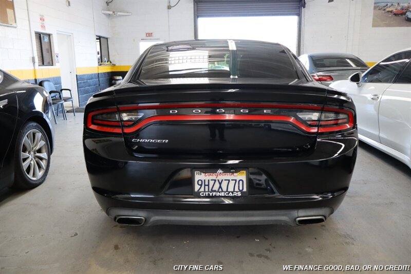 2015 Dodge Charger SE photo 9