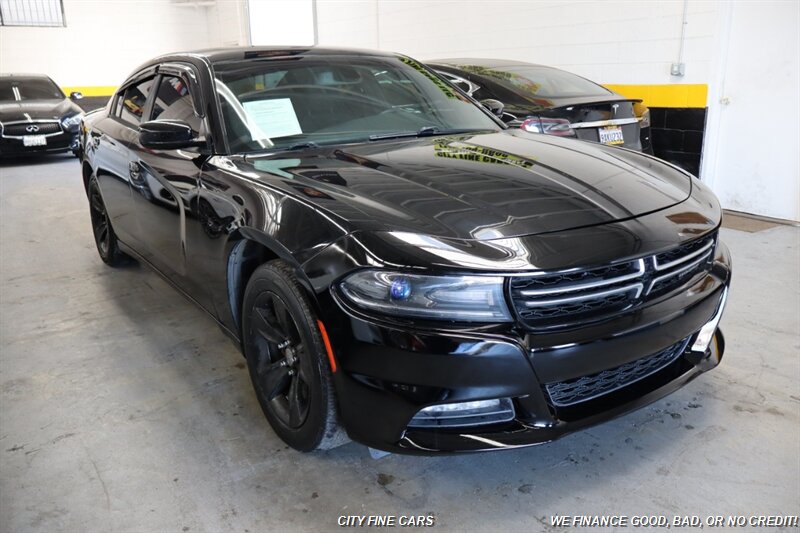 2015 Dodge Charger SE photo 15