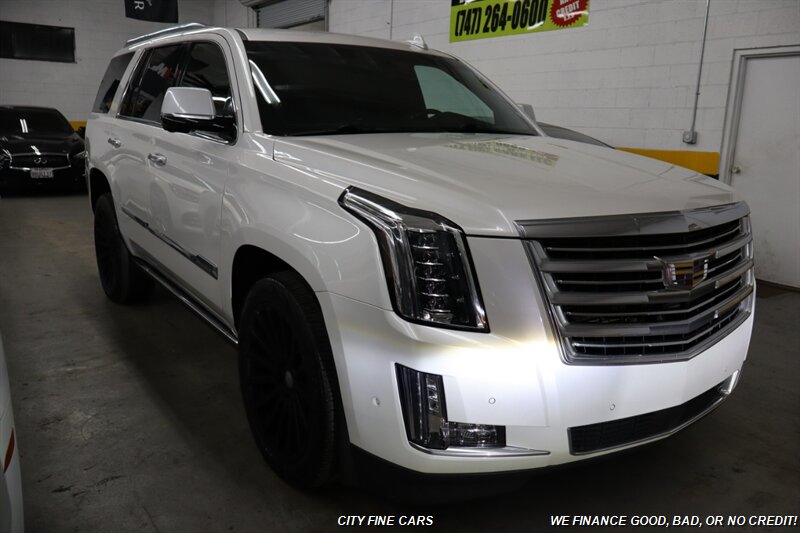 2017 Cadillac Escalade Platinum photo 15