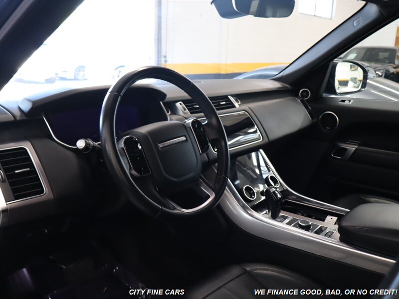 2019 Land Rover Range Rover Sport HSE photo 11