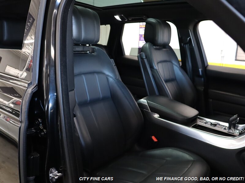 2019 Land Rover Range Rover Sport HSE photo 34