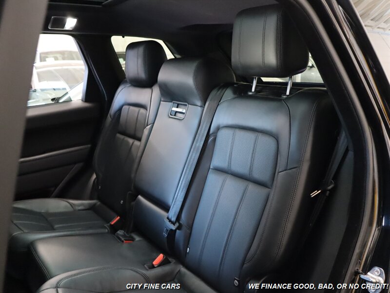 2019 Land Rover Range Rover Sport HSE photo 30