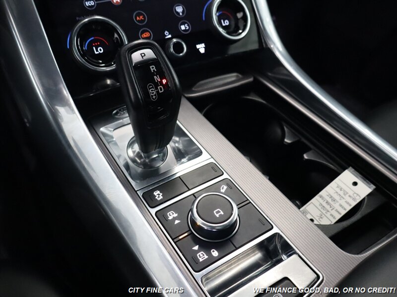 2019 Land Rover Range Rover Sport HSE photo 25