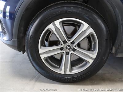 2019 Mercedes-Benz GLC GLC 300 4MATIC   - Photo 4 - Panorama City, CA 91402