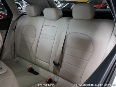 2019 Mercedes-Benz GLC GLC 300 4MATIC   - Photo 29 - Panorama City, CA 91402