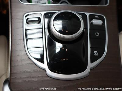 2019 Mercedes-Benz GLC GLC 300 4MATIC   - Photo 25 - Panorama City, CA 91402