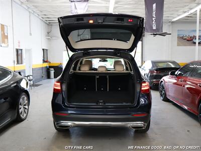 2019 Mercedes-Benz GLC GLC 300 4MATIC   - Photo 31 - Panorama City, CA 91402