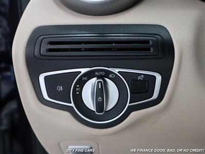2019 Mercedes-Benz GLC GLC 300 4MATIC   - Photo 17 - Panorama City, CA 91402