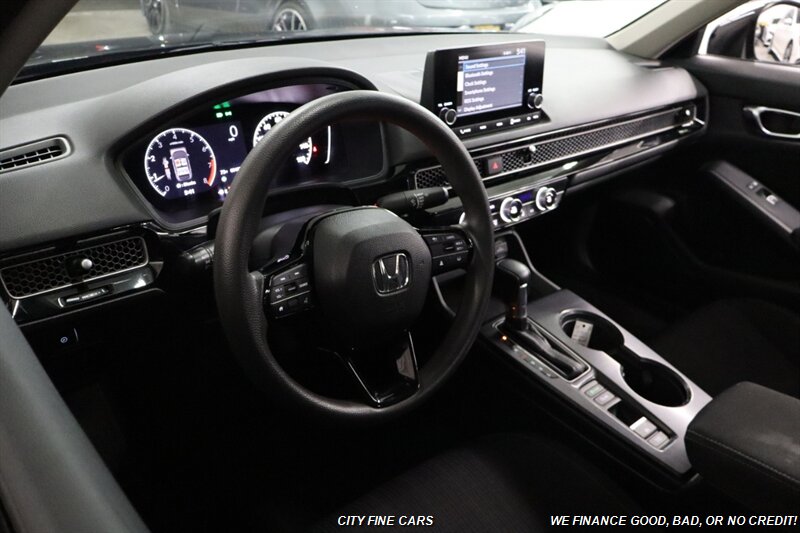 2022 Honda Civic LX photo 16