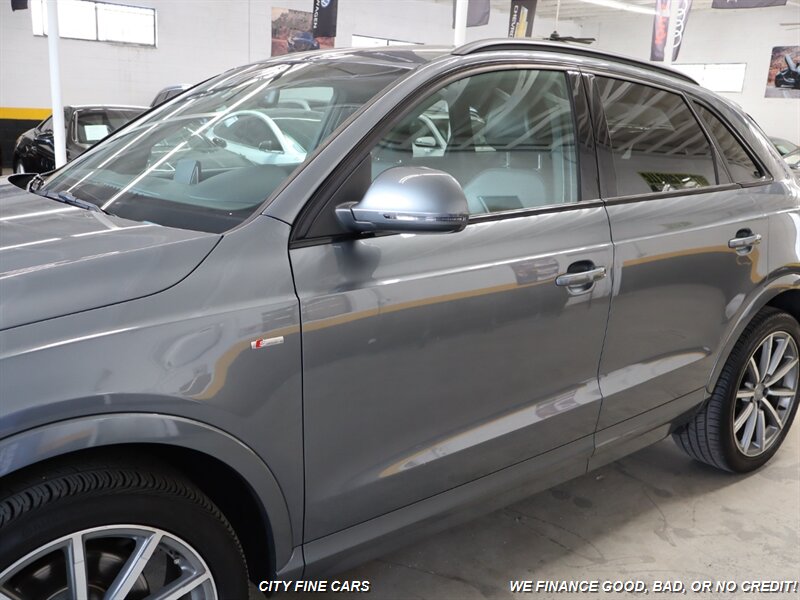 2017 Audi Q3 Prestige photo 3