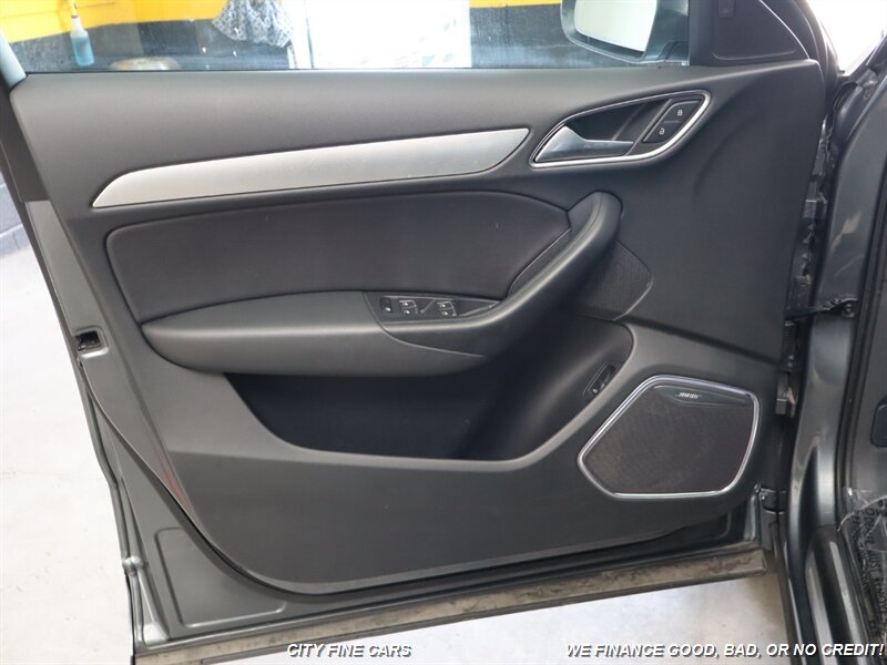 2017 Audi Q3 Prestige photo 13