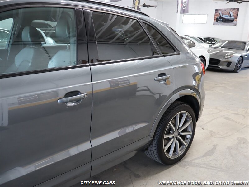 2017 Audi Q3 Prestige photo 4