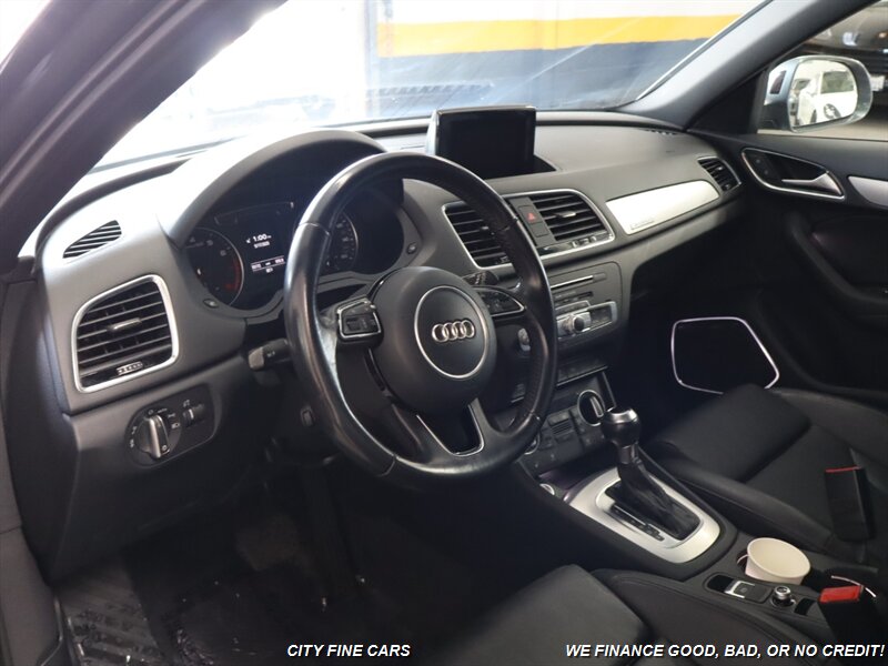 2017 Audi Q3 Prestige photo 12