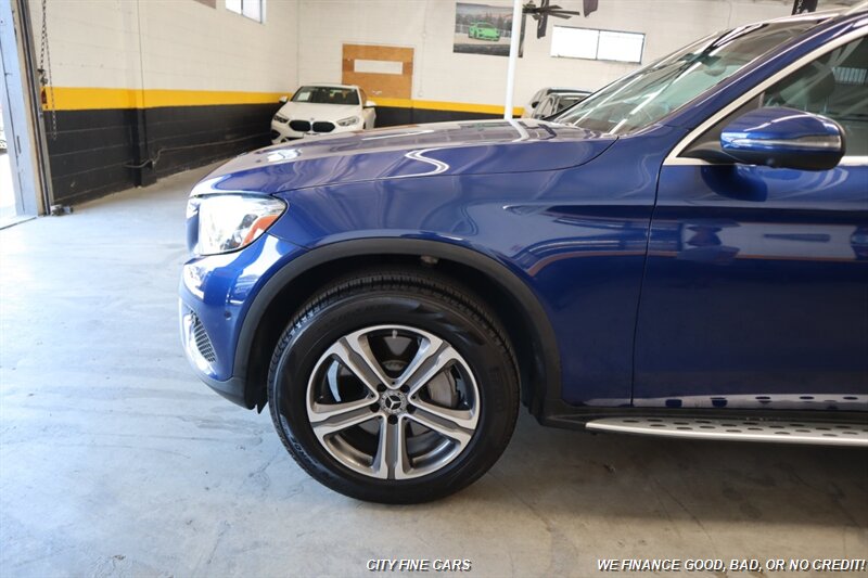 2017 Mercedes-Benz GLC GLC 300 - Photo 3 - Panorama City, CA 91402