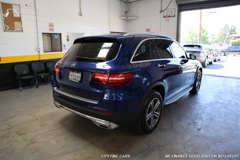 2017 Mercedes-Benz GLC GLC 300 - Photo 9 - Panorama City, CA 91402