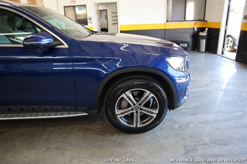 2017 Mercedes-Benz GLC GLC 300 - Photo 12 - Panorama City, CA 91402