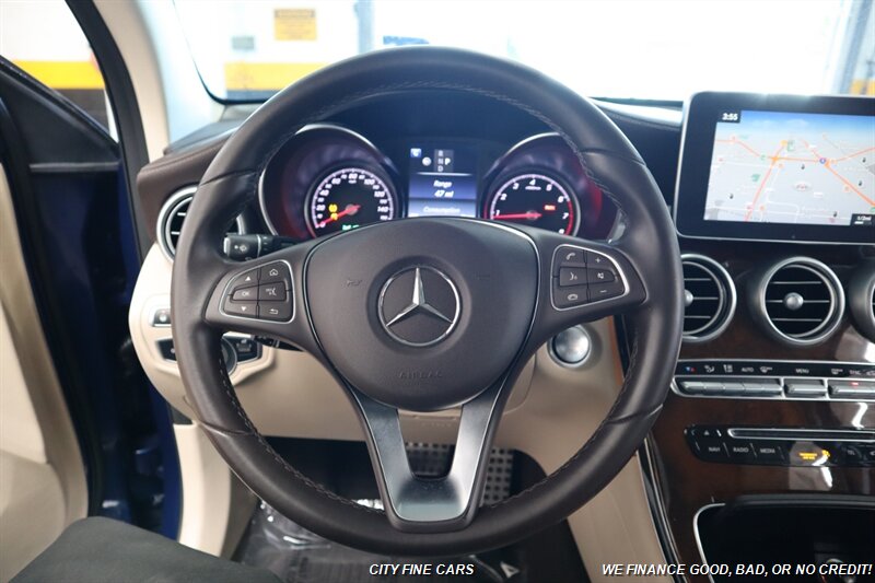 2017 Mercedes-Benz GLC GLC 300 - Photo 15 - Panorama City, CA 91402