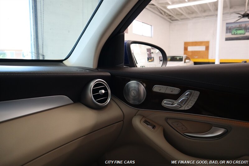 2017 Mercedes-Benz GLC GLC 300 - Photo 24 - Panorama City, CA 91402