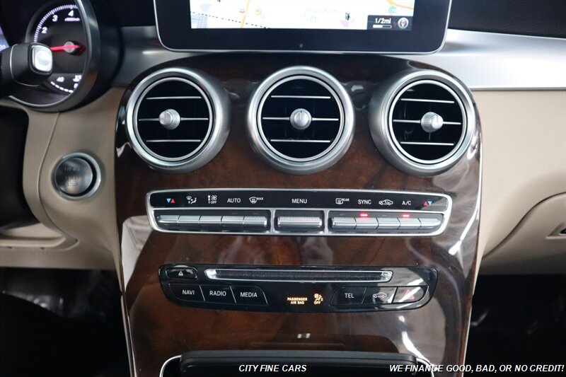 2017 Mercedes-Benz GLC GLC 300 - Photo 22 - Panorama City, CA 91402