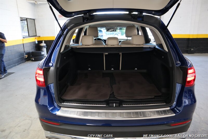 2017 Mercedes-Benz GLC GLC 300 - Photo 31 - Panorama City, CA 91402