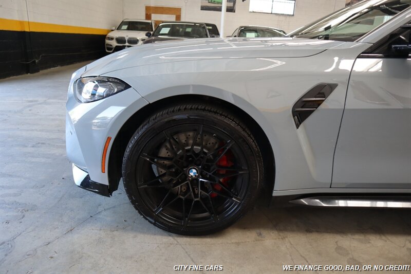 2022 BMW M4 Competition - Photo 3 - Panorama City, CA 91402