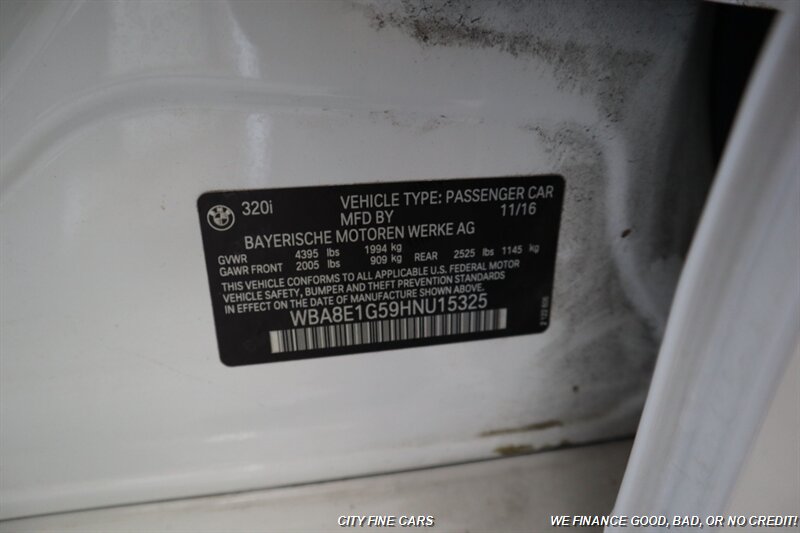 2017 BMW 320i - Photo 29 - Panorama City, CA 91402