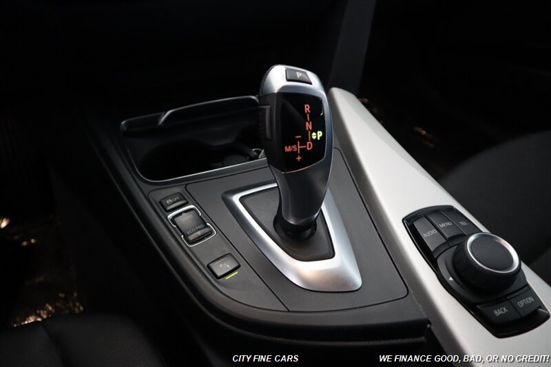 2017 BMW 320i - Photo 20 - Panorama City, CA 91402