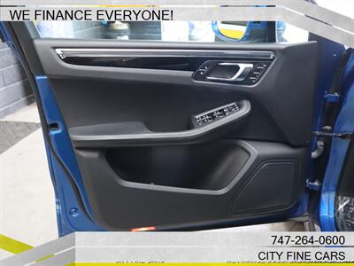 2016 Porsche Macan S   - Photo 14 - Panorama City, CA 91402