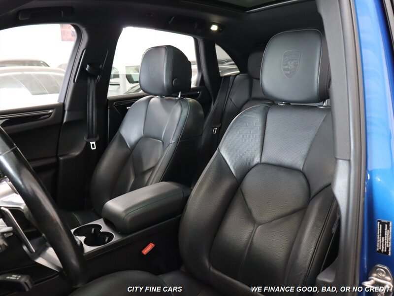 2016 Porsche Macan S photo 27