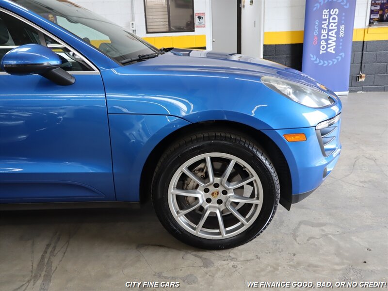 2016 Porsche Macan S photo 10