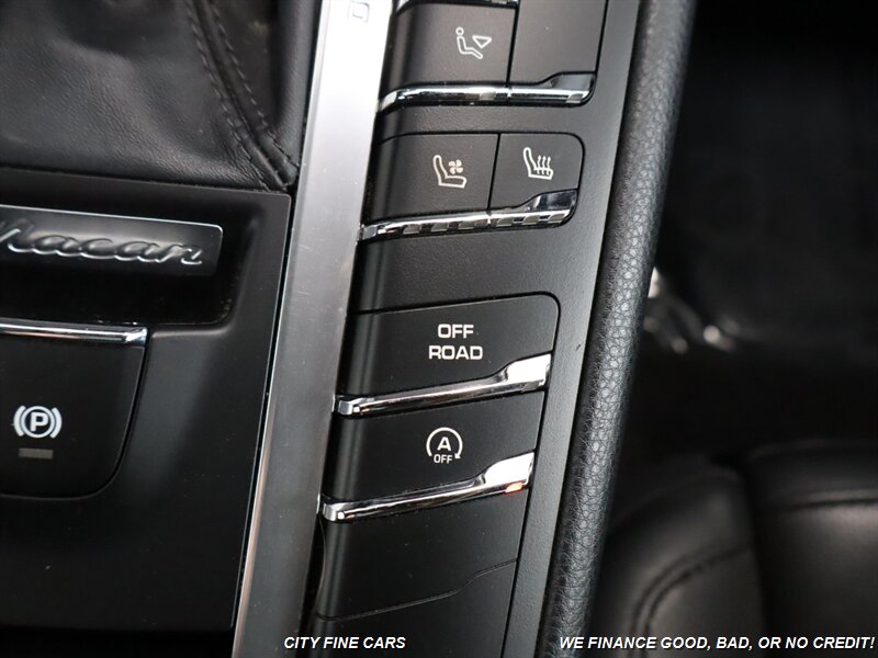 2016 Porsche Macan S photo 24