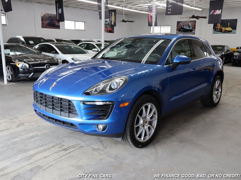 2016 Porsche Macan S   - Photo 2 - Panorama City, CA 91402