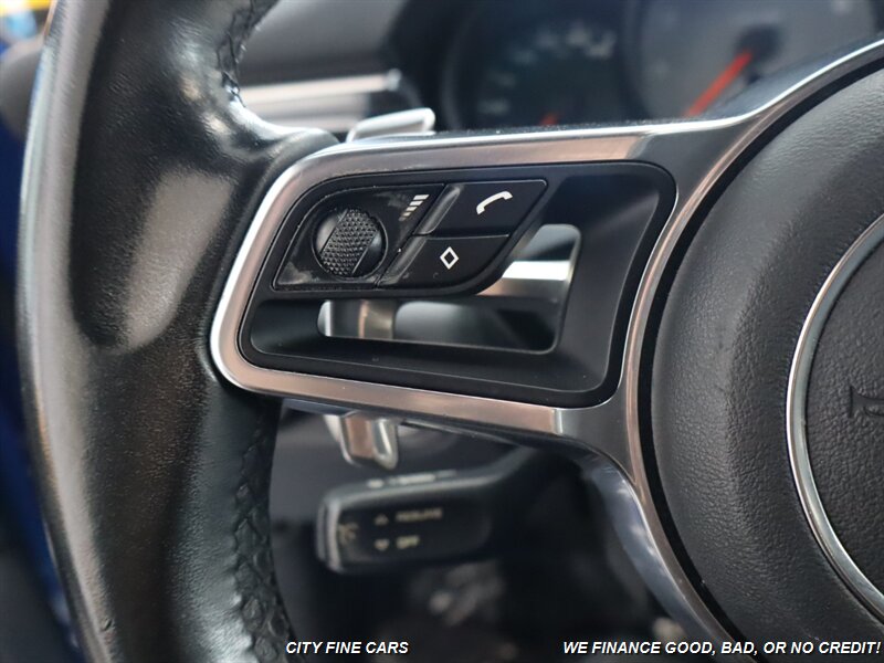 2016 Porsche Macan S photo 15