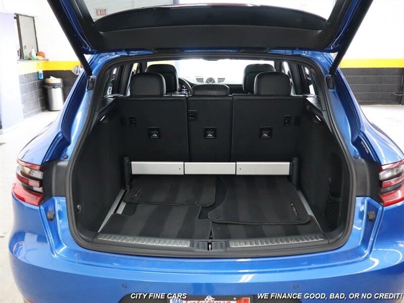 2016 Porsche Macan S photo 29