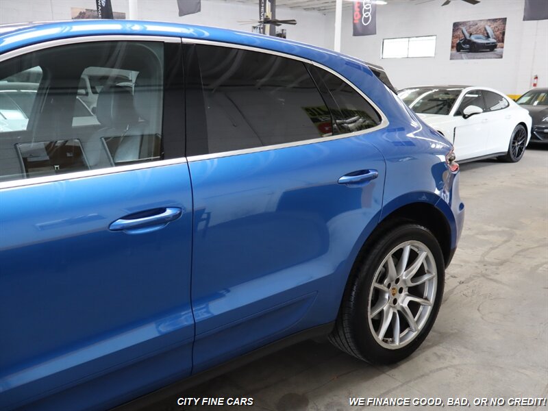 2016 Porsche Macan S photo 4
