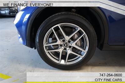 2017 Mercedes-Benz GLC GLC 300   - Photo 4 - Panorama City, CA 91402