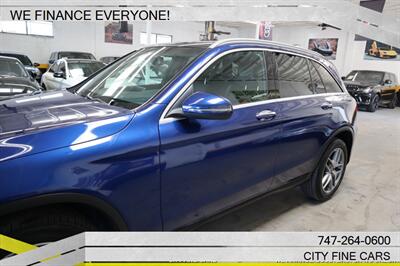 2017 Mercedes-Benz GLC GLC 300   - Photo 5 - Panorama City, CA 91402