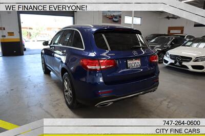 2017 Mercedes-Benz GLC GLC 300   - Photo 7 - Panorama City, CA 91402