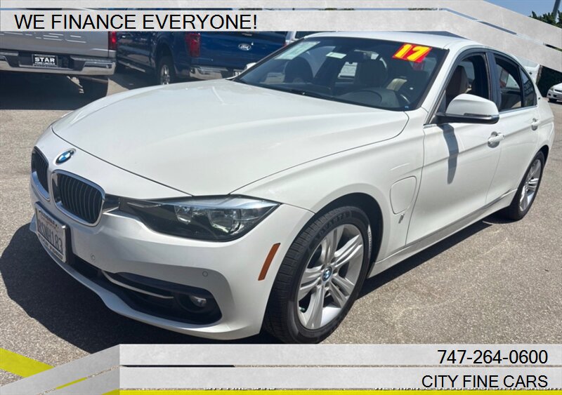 2017 BMW 330e iPerformance   - Photo 1 - Panorama City, CA 91402