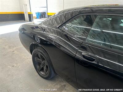 2014 Dodge Challenger SXT   - Photo 9 - Panorama City, CA 91402