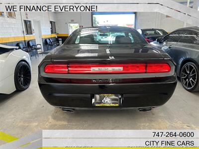 2014 Dodge Challenger SXT   - Photo 7 - Panorama City, CA 91402