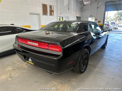 2014 Dodge Challenger SXT   - Photo 8 - Panorama City, CA 91402