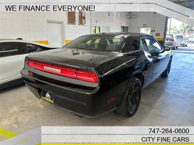 2014 Dodge Challenger SXT   - Photo 8 - Panorama City, CA 91402