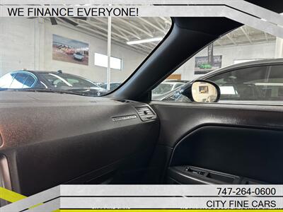 2014 Dodge Challenger SXT   - Photo 23 - Panorama City, CA 91402