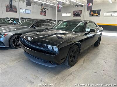 2014 Dodge Challenger SXT   - Photo 2 - Panorama City, CA 91402