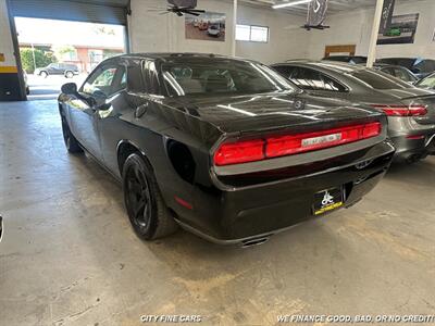 2014 Dodge Challenger SXT   - Photo 6 - Panorama City, CA 91402